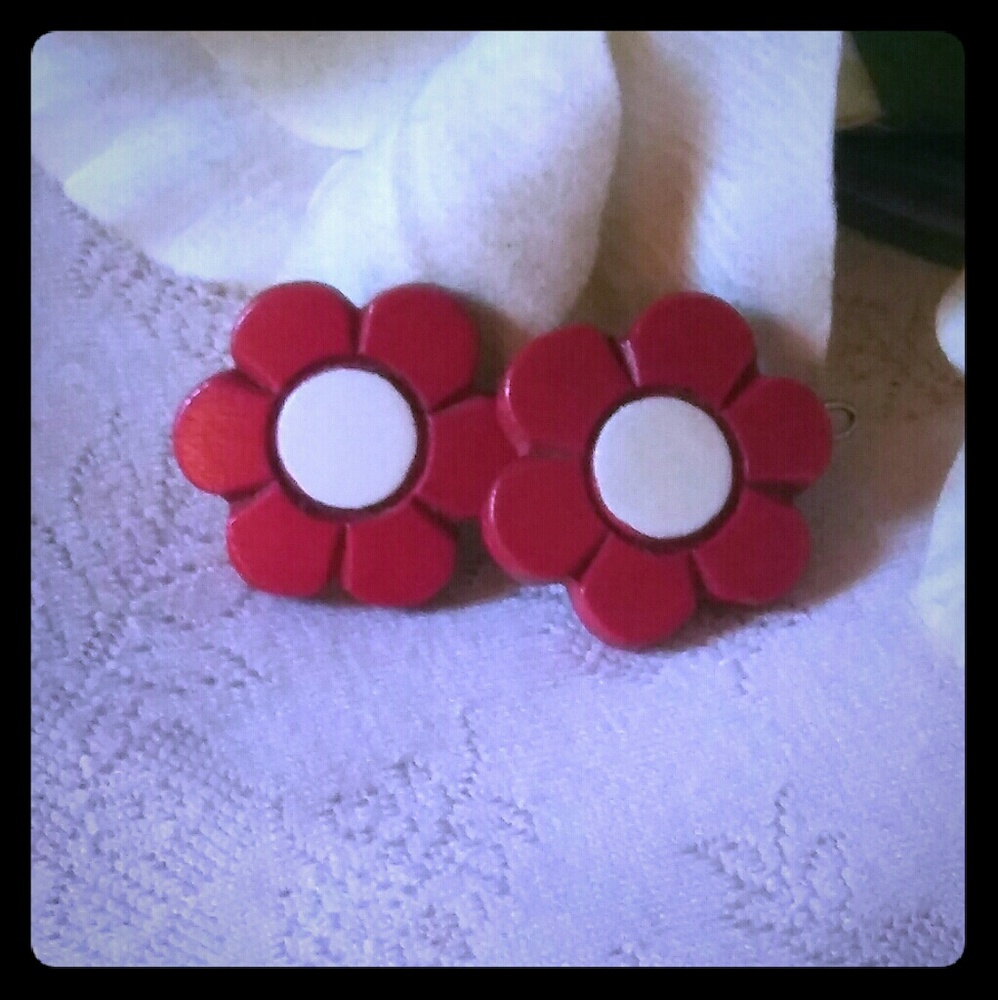 Vintage Wooden Flower Hair Barrettes - Picture 2 of 7